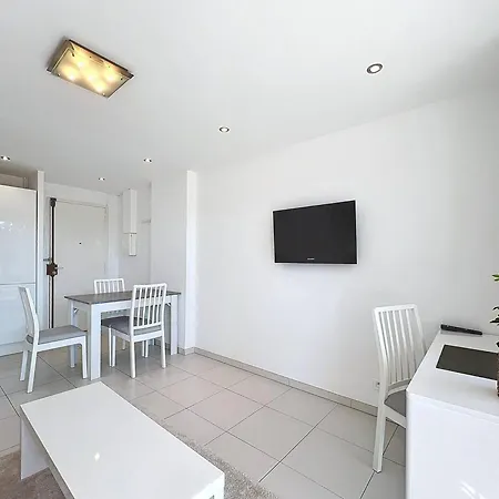 T2 Lumineux Proche Avec Parking Prive - Fr-1-770-27 דירה