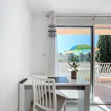 Moderne Et Lumineux A 2 Pas De La Plage, Parking Inclus - Fr-1-770-27 Apartment *