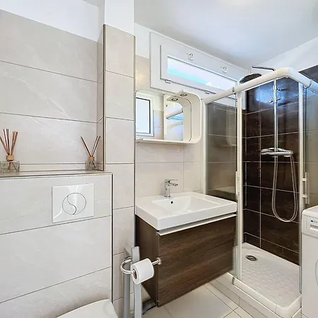 T2 Lumineux Proche Avec Parking Prive - Fr-1-770-27 דירה לה קיוטאט