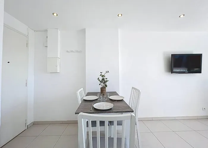 T2 Lumineux Proche Avec Parking Prive - Fr-1-770-27 아파트 *