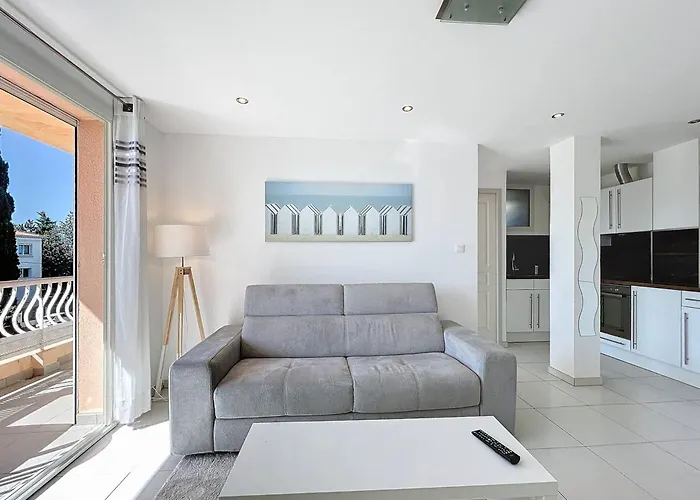 아파트 T2 Lumineux Proche Avec Parking Prive - Fr-1-770-27 *