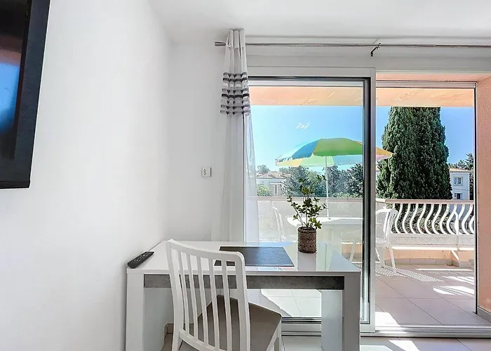 T2 Lumineux Proche Avec Parking Prive - Fr-1-770-27 아파트 *