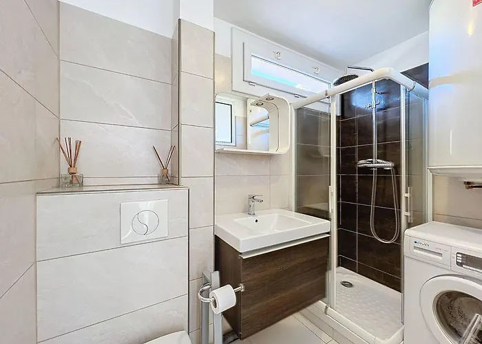 T2 Lumineux Proche Avec Parking Prive - Fr-1-770-27 아파트 라시오타